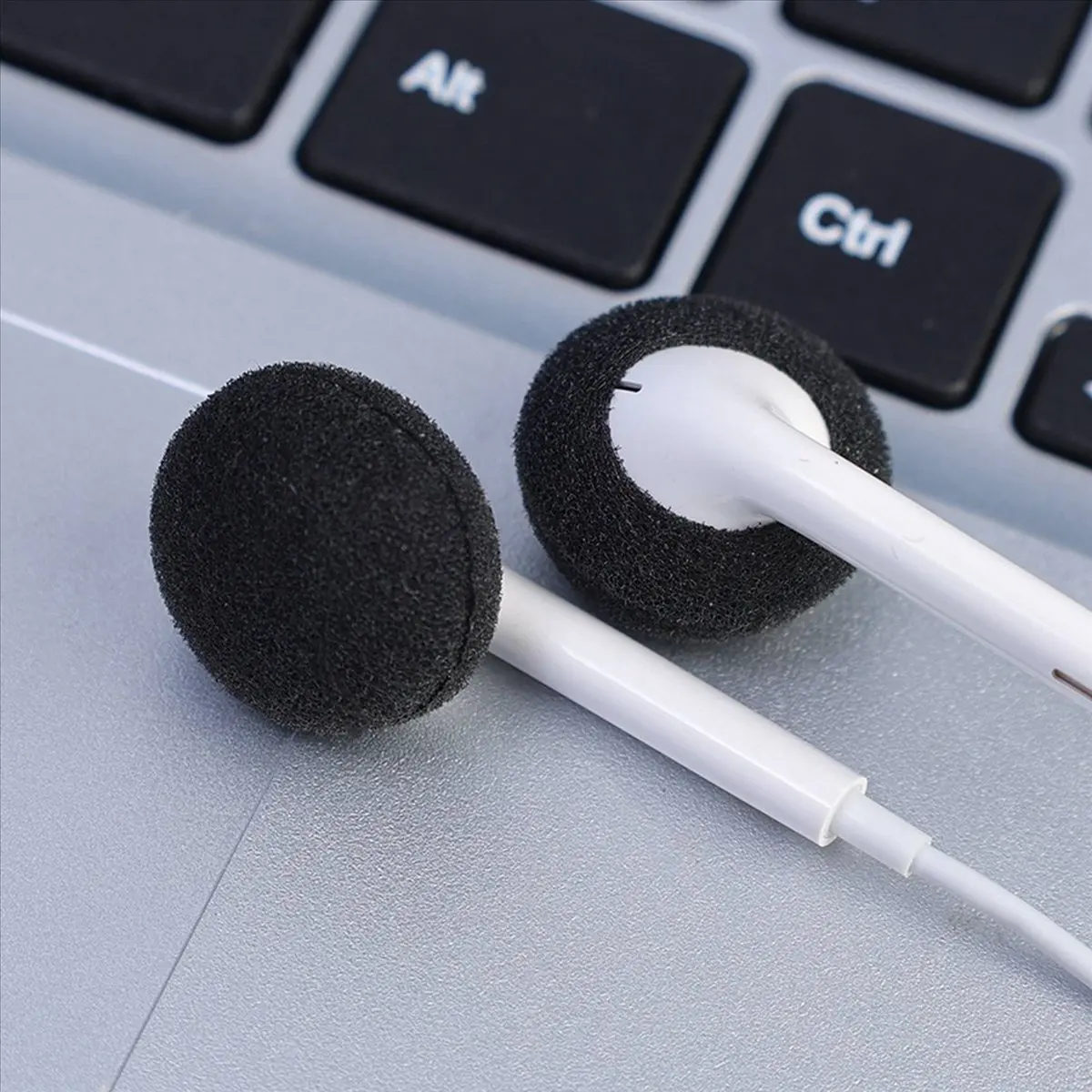 [wild cheers] 600PCS Replacement Ear Tips Headsets Earbuds Soft Sponge Foam Protective Sleeve Headphone Protector Cover Black