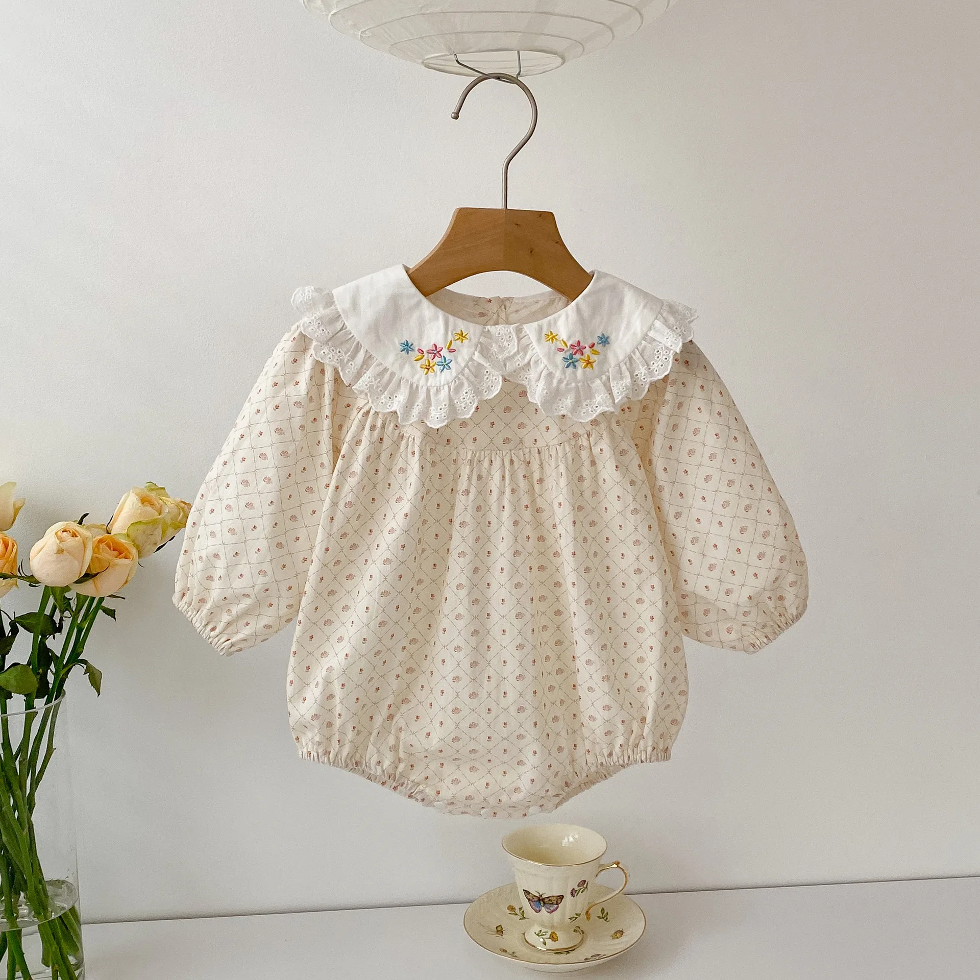 2023 Autumn Spring Newborn Baby Girls Embroidered Flower Peter Pan Collar Jumpsuit - Full Sleeve Infant Kids One-piece Bodysuit