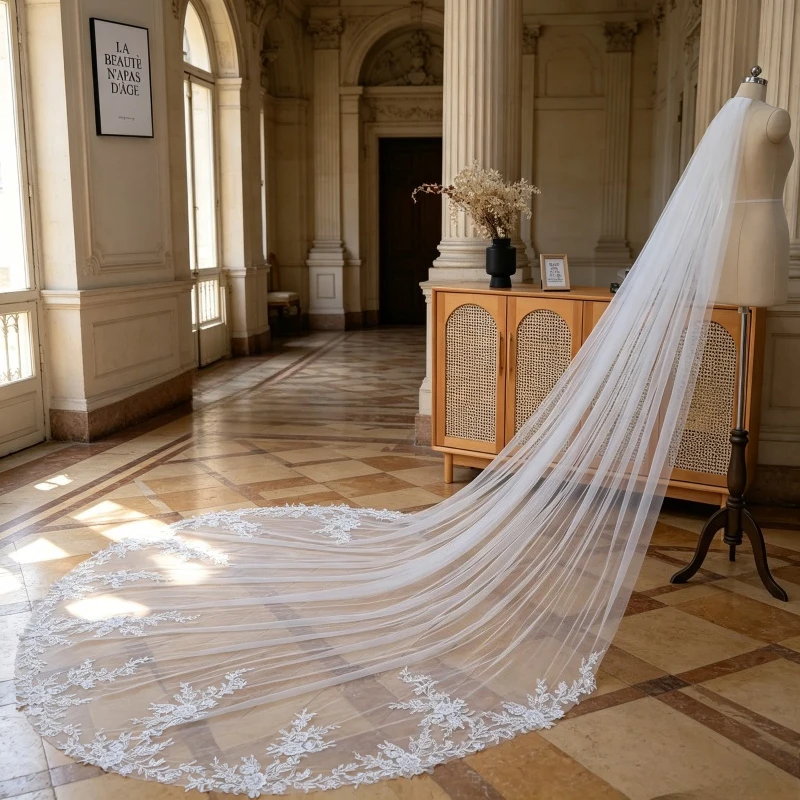 Embroidered Flower Spice Veil 118 Inch Long with Hair Comb Spice Application Wedding Veil Church Bridal Veil with Flower Spice