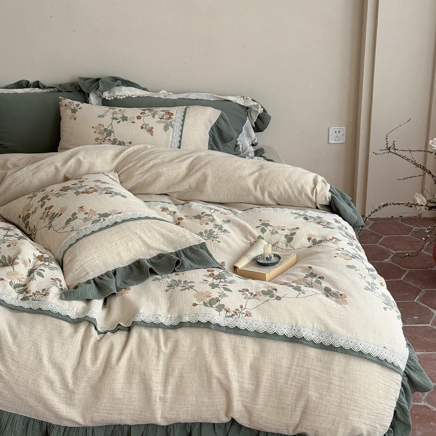 

Vintage Floral Print Lace Ruffles Linen Cotton Double-layered Yarn Bedding Set Duvet Cover Flat/Fitted Bed Sheet Pillowcase 4Pcs