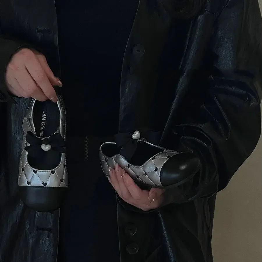 Girls Flat Shoes with Sweet Bows 2025 New Kids Princess Shoes Round Toes Non-slip Children Leather Shoes Love Heart Ins Trendy