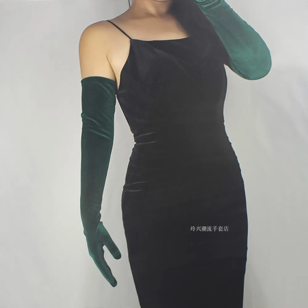 60 cm lange Samthandschuhe für Damen, elastischer Velours, Flanell, schwarz, thermisch, elegante Armstulpen, sexy Vintage-Mode, 1920er Abendmode – Detail 10
