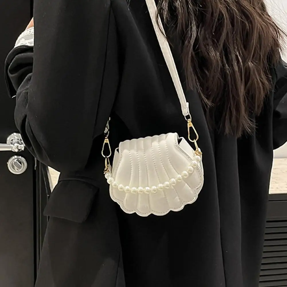 French Pearl Chain Handbag Women Seashell Fashion Shoulder Bag PU Leather Clutch Purse Novelty Solid Chic Hobo Bag Small Satchel