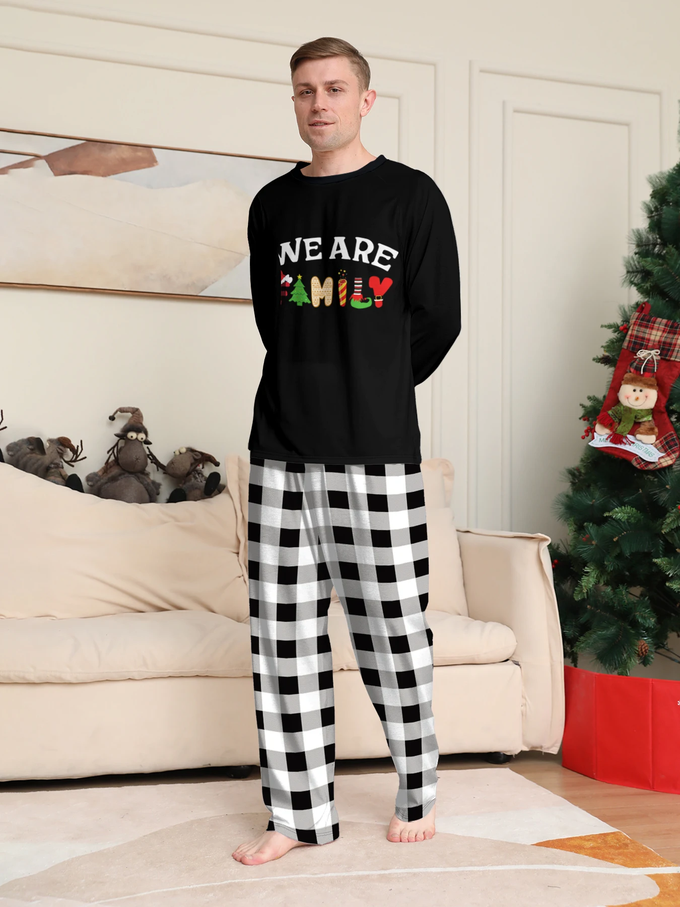 크리스마스 커플 잠옷 - '우리는 가족이다' 프린트 긴 소매 & 체크무늬 하의