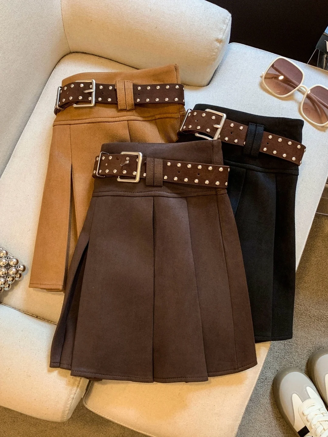 Korean Style High Waist Pleated  Skirt for Women Vintage Belted A-Line Half Skirt Commute Style Zipper Closure Loose Fit