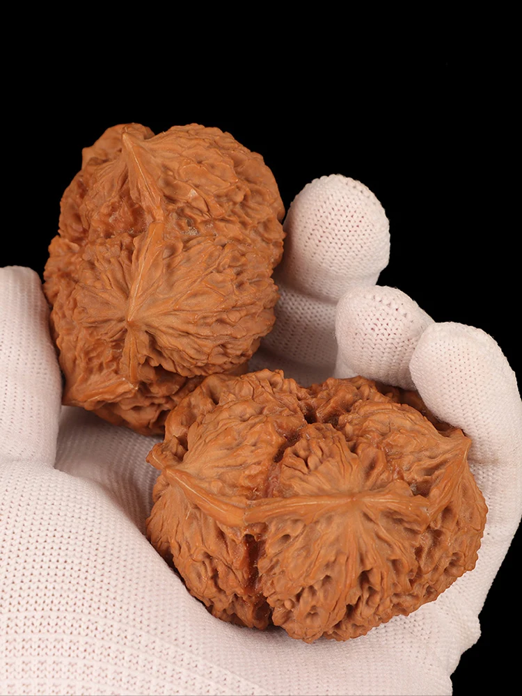 المحمولة لوتس الأسد رئيس الجوز نحت الأسد الأبيض قلادة خشبية للرجال Faionable مجوهرات الخشب إنتاج دفعة صغيرة