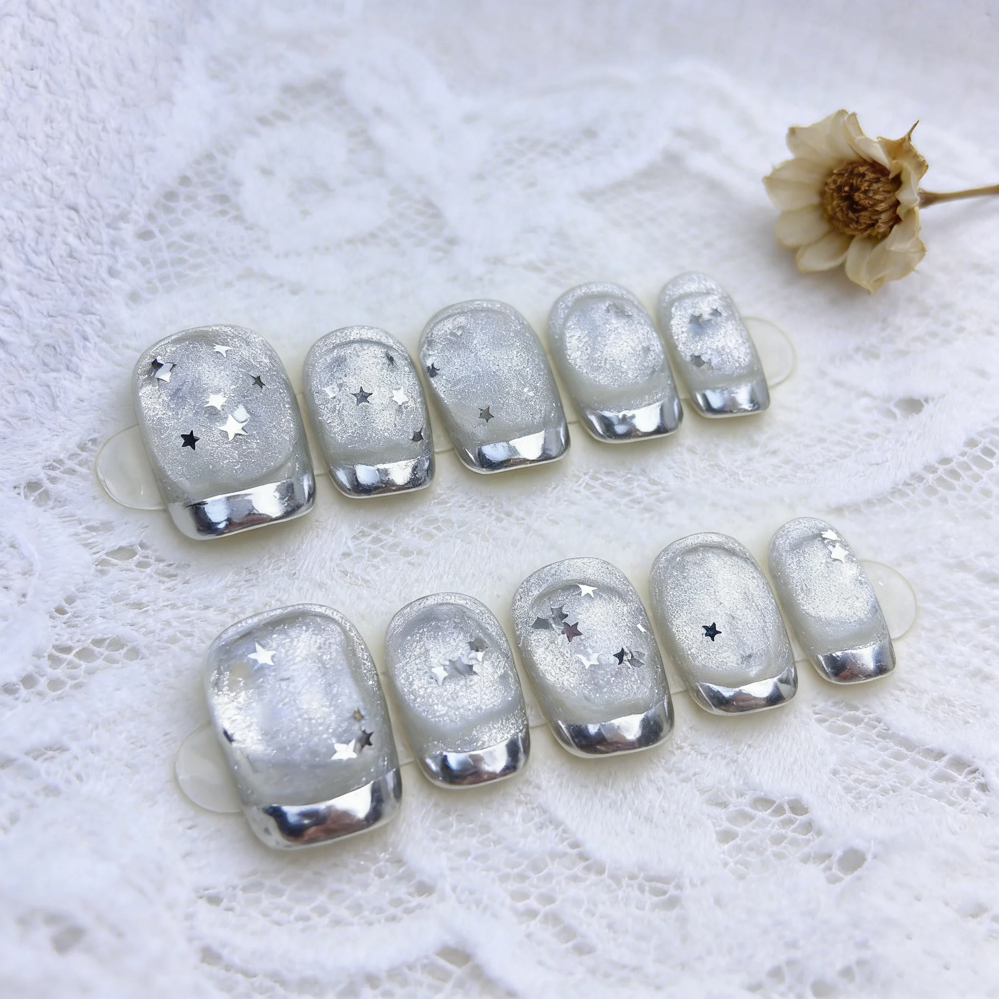 

10pcs Silver French Handmade Nails Cat's Eye Sparkling Stars Press on Nail Short Square False Nail for Women&Girl Fake Nail