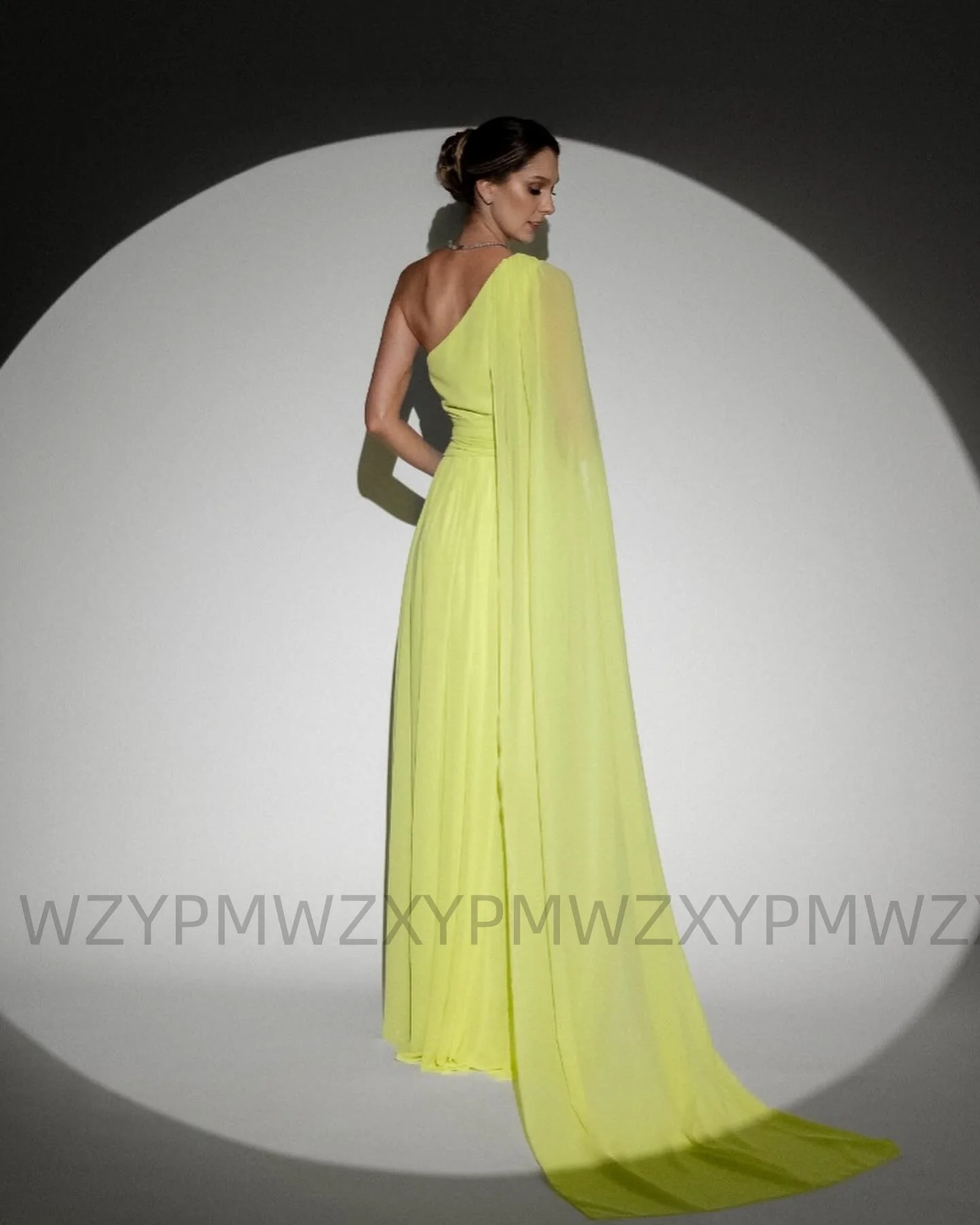 Aangepaste formele jurken Ypmwzx Eén schouder A-lijn Vloerlengte Homecoming-jurk فساتут Bóadda vestido de festa