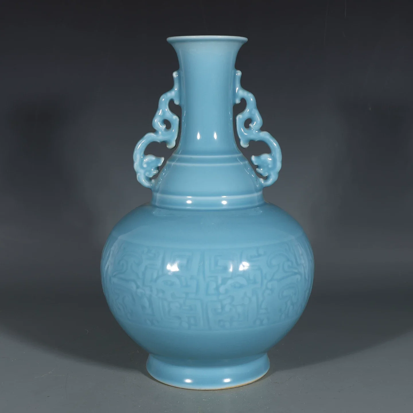 Antique Collection Qing Dynasty Antique Sky Blue Glaze Double-Eared Vase,