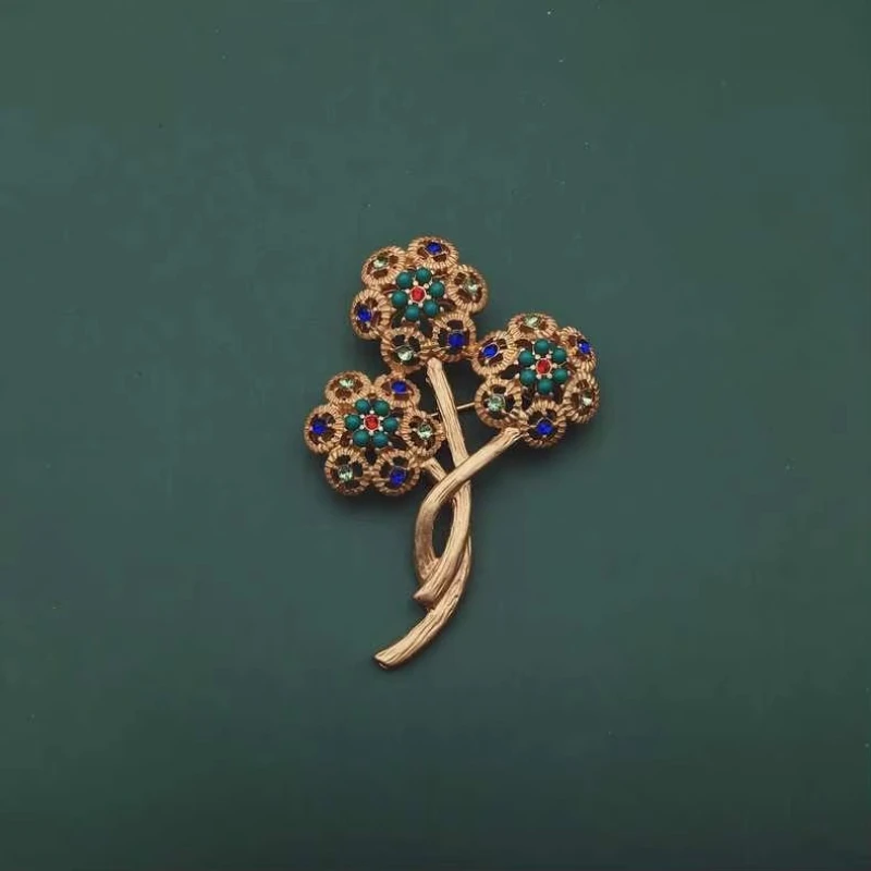 Vintage Geometric Brooch Butterfly Bird Insect Drip Glaze Enamel Pin Niche Design Temperament Suit Coat Jewelry Accessories