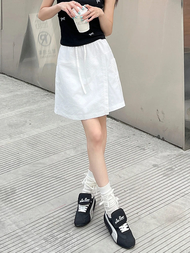 Sommer-Damen-Shorts Schnelltrocknend Leichtgewichtig Mit Taschen Vorderer Schlitz Cargo-Hose Hohe Taille Knielange Shorts Sportliche Freizeithose – Detail 7