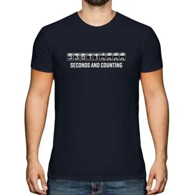 Funny 17TH Birthday Gift T-Shirt Men Seconds & Counting Joke Gift