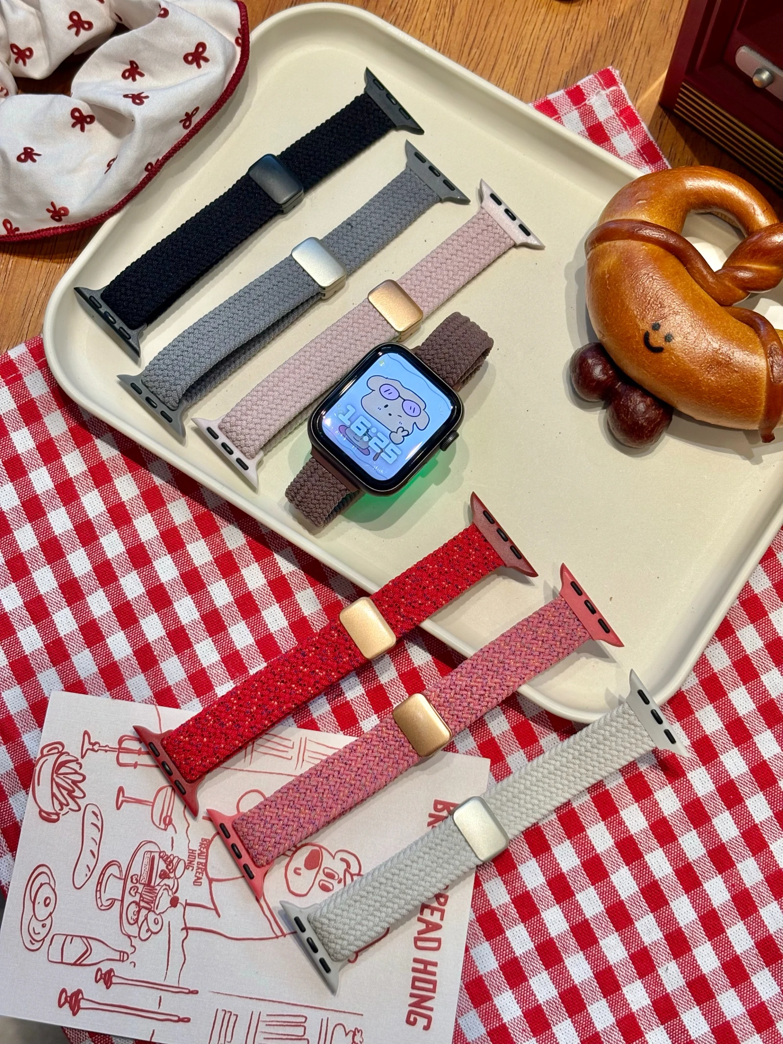 

Нейлоновый плетеный ремешок с магнитным браслетом, совместимый с Apple Watch Ultra 2, 49 мм, 46 мм, 42 мм, 45 мм, 41 мм, серия 10, 9, 8 7 6 5 SE