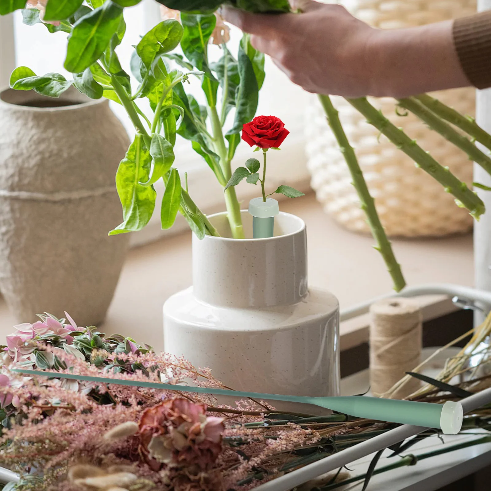 

50Pcs Plastic Floral Water Vials Caps Single Stem Flower Tubes Fresh Arrangement Supplies Flower Tubes for Fresh Flowers