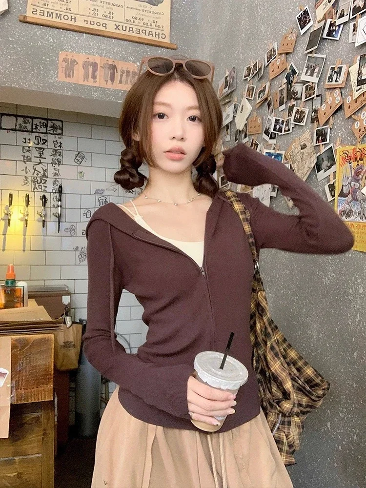 

Y2K Grunge Hooded Cardigan for Women, Autumn Knitted Zipper Sweater, Casual Loose Streetwear Coat (Character Count: 78)