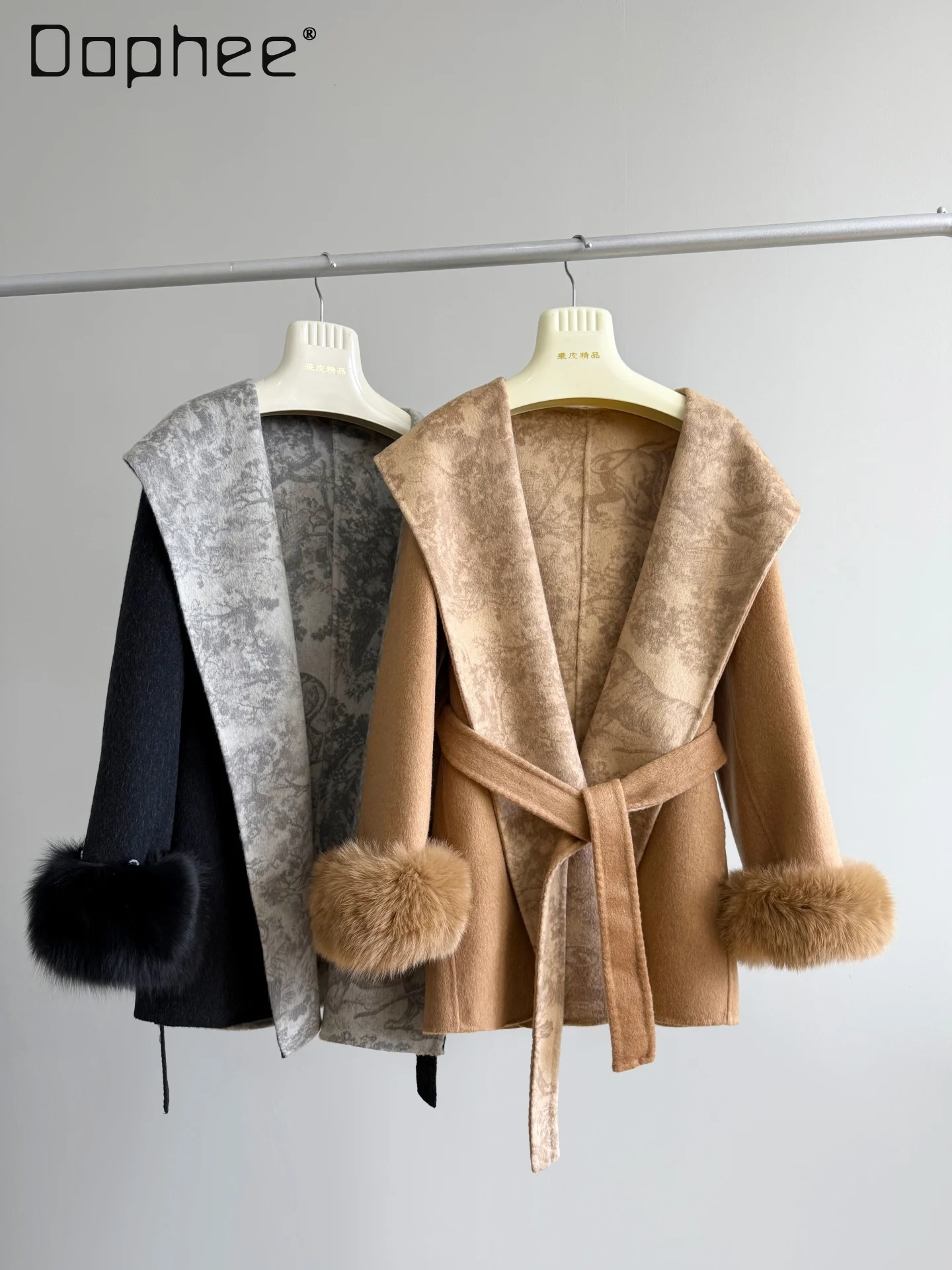 

Двустороннее шерстяное пальто с рукавами из лисьего меха и капюшоном для женщин, высококачественное винтажное пальто с принтом, свободный пояс, облегающая модная куртка, новинка зимы