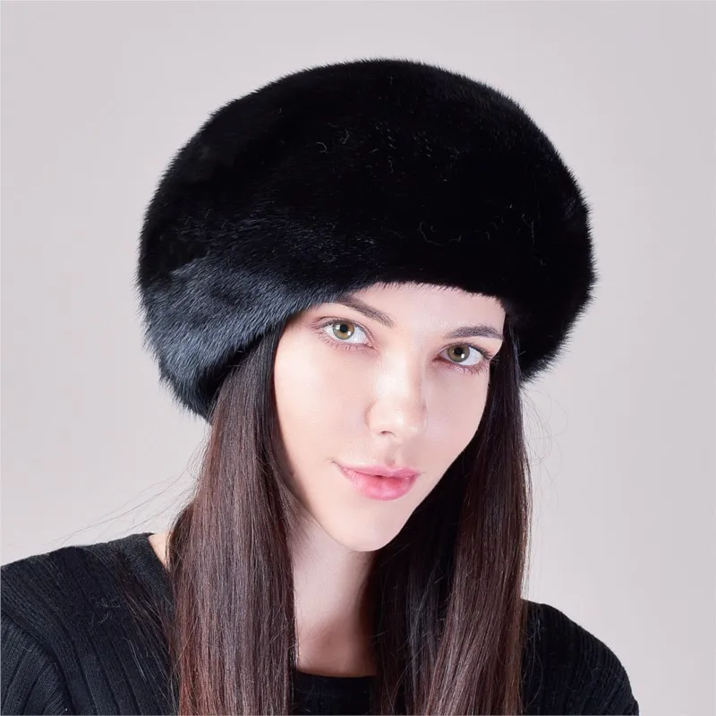 

The new warm fur full beret from Hat Girl is a versatile for middle-aged women