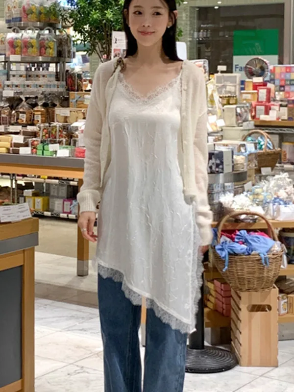 

Женское кружевное платье во французском стиле с лямкой через шею, сексуальное, белое, с асимметричными складками, многослойная короткая юбка, V-образный вырез, без рукавов, прямой крой