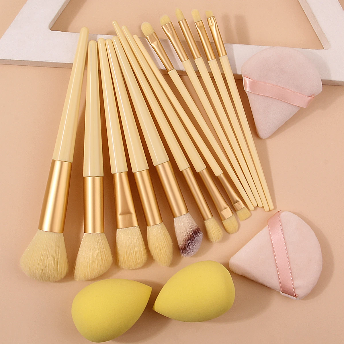Ensemble de pinceaux de maquillage pour le visage, 13 pièces, portables, doux, multifonctionnels, + 4 pièces, éponge de poudre antiadhésive, œuf/bouffée de poudre, outils de beauté