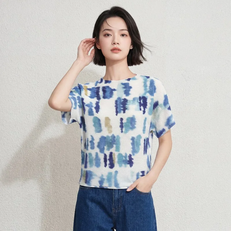 Miyake Pleated T-Shirt Summer Crinkled Gradient Short Sleeve Women's Niche Blue and White Tie-Dye Pleated Commuter Versatile Top