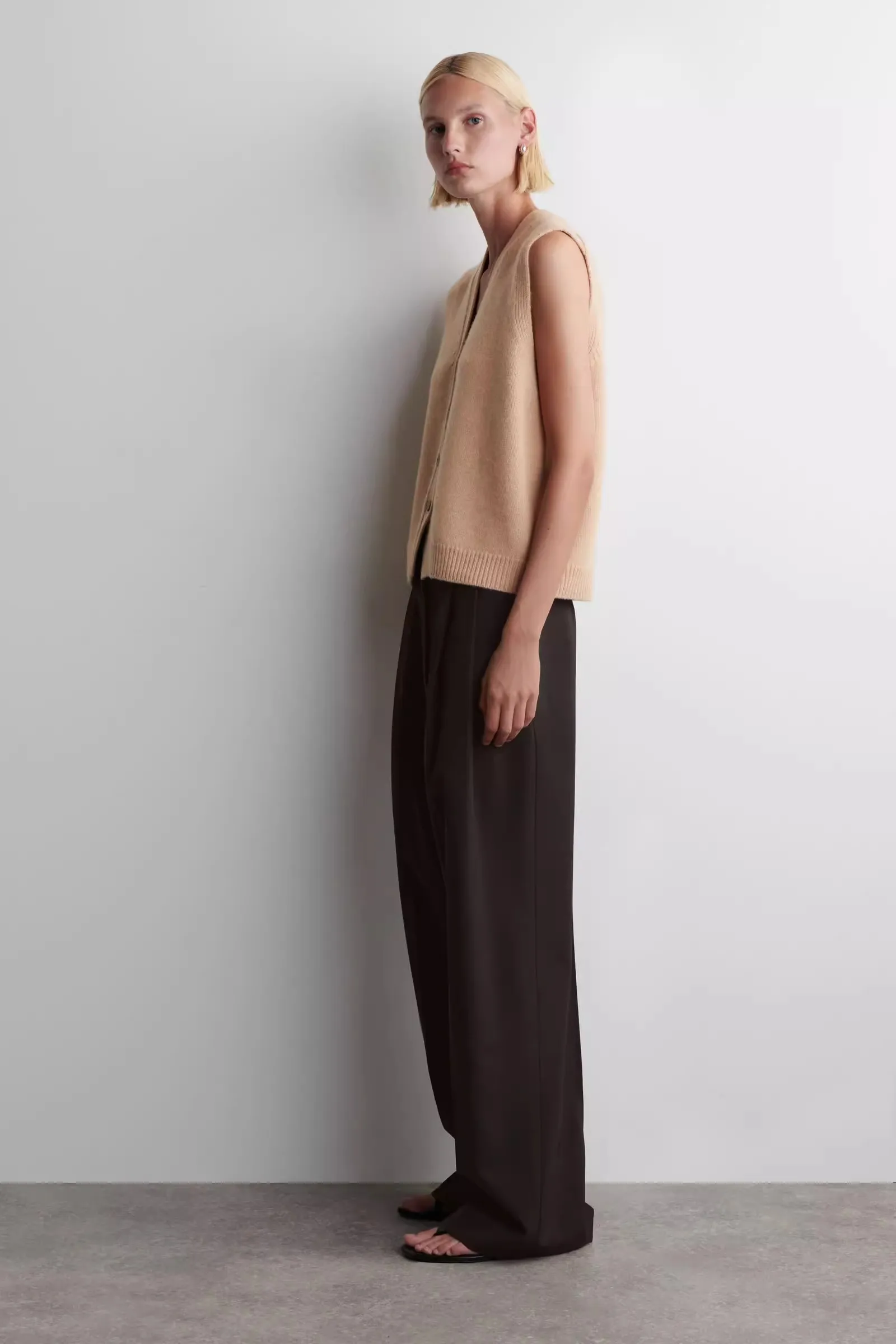 Ethereal MD 2025 cos نمط جديد للخريف سترة نسائية محبوكة رقيقة من مزيج الصوف القياسي غير الرسمي