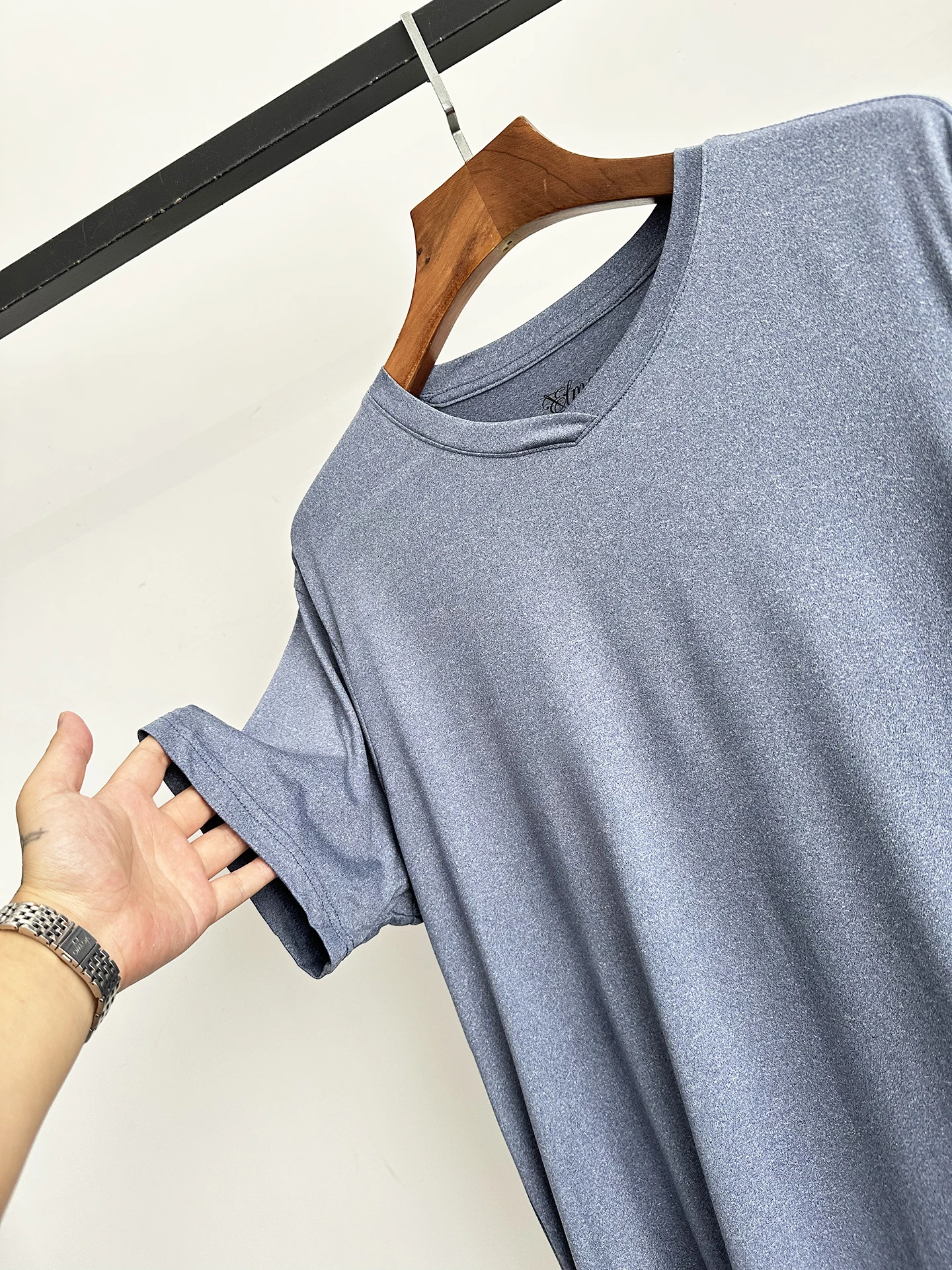Ukelele Men's Sportswear Quick Dry High Elastic V-Neck Short Sleeve T-Shirt Lightweight Comfortable Breathable Casual Summer