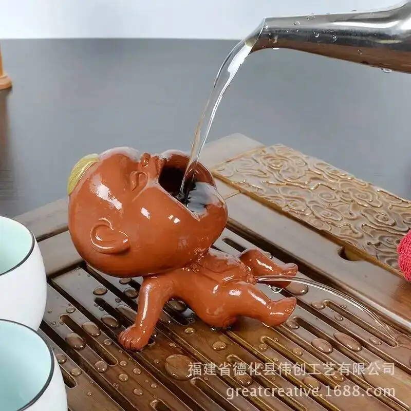 Tea Pet Boutique, Always Smiling, Urinating Fuwa Water Spraying Purple Clay Tea Play Decoration 