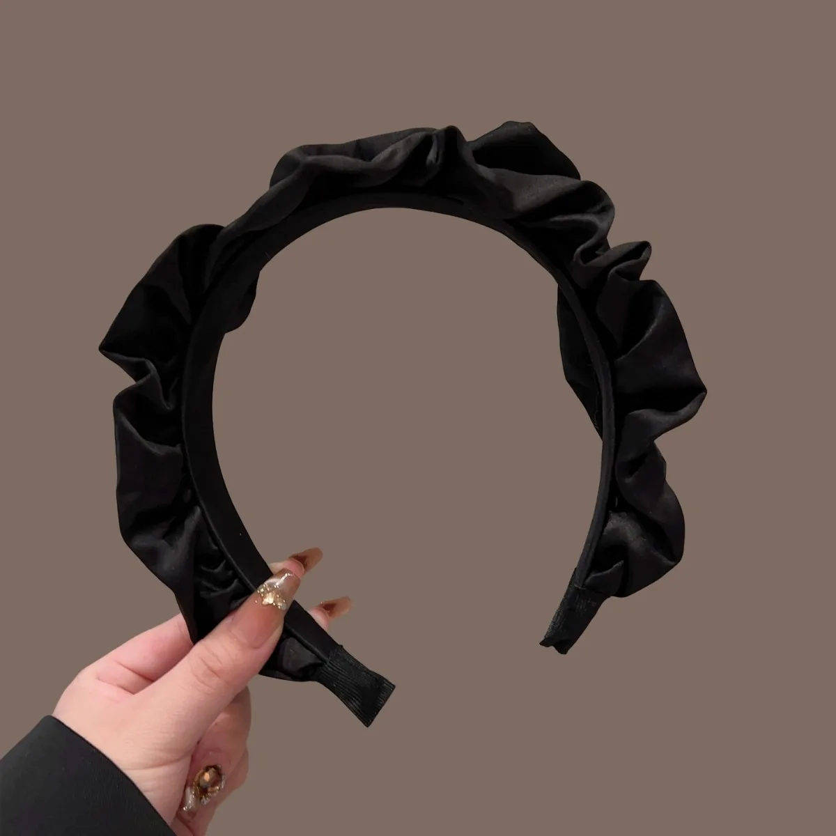 Misterioso ed elegante, leggero, lussuoso, fatto a mano, nastro nero, fascia alta calva, comoda da usare, fermaglio per capelli antiscivolo dentato