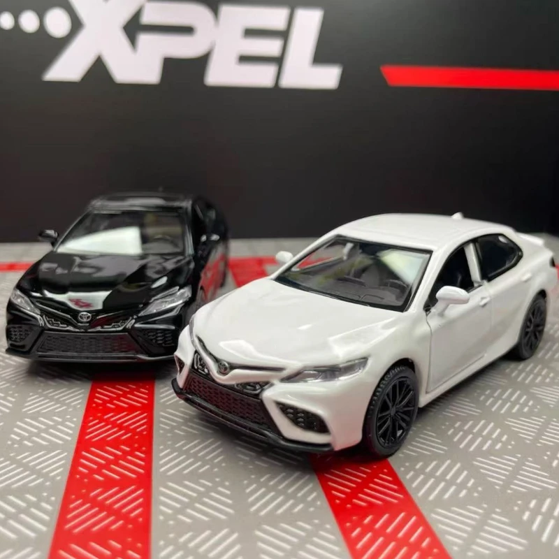 1:36 토요타 캠리 XSE 고시뮬레이션 풀백 자동차 모형 금속 다이캐스트 합금 장난감 자동차 어린이 선물 수집용