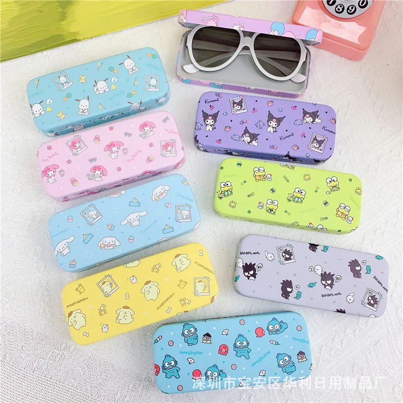 Moda Sanrios Kawaii etui na okulary Anime Kuromi moja melodia Hello Kitty przenośne pudełko do przechowywania okularów przeciwsłonecznych chroniące