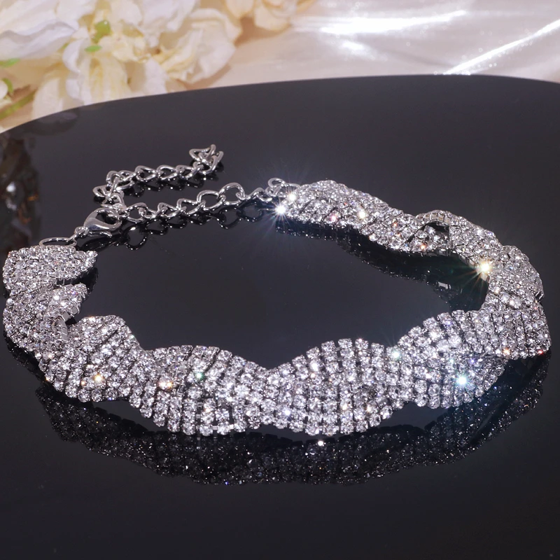 Luxury Sparkling Geometric Crystal Choker Necklaces for Women Trendy Weave Rhinestone Short Necklaces Statement Party Jewelry