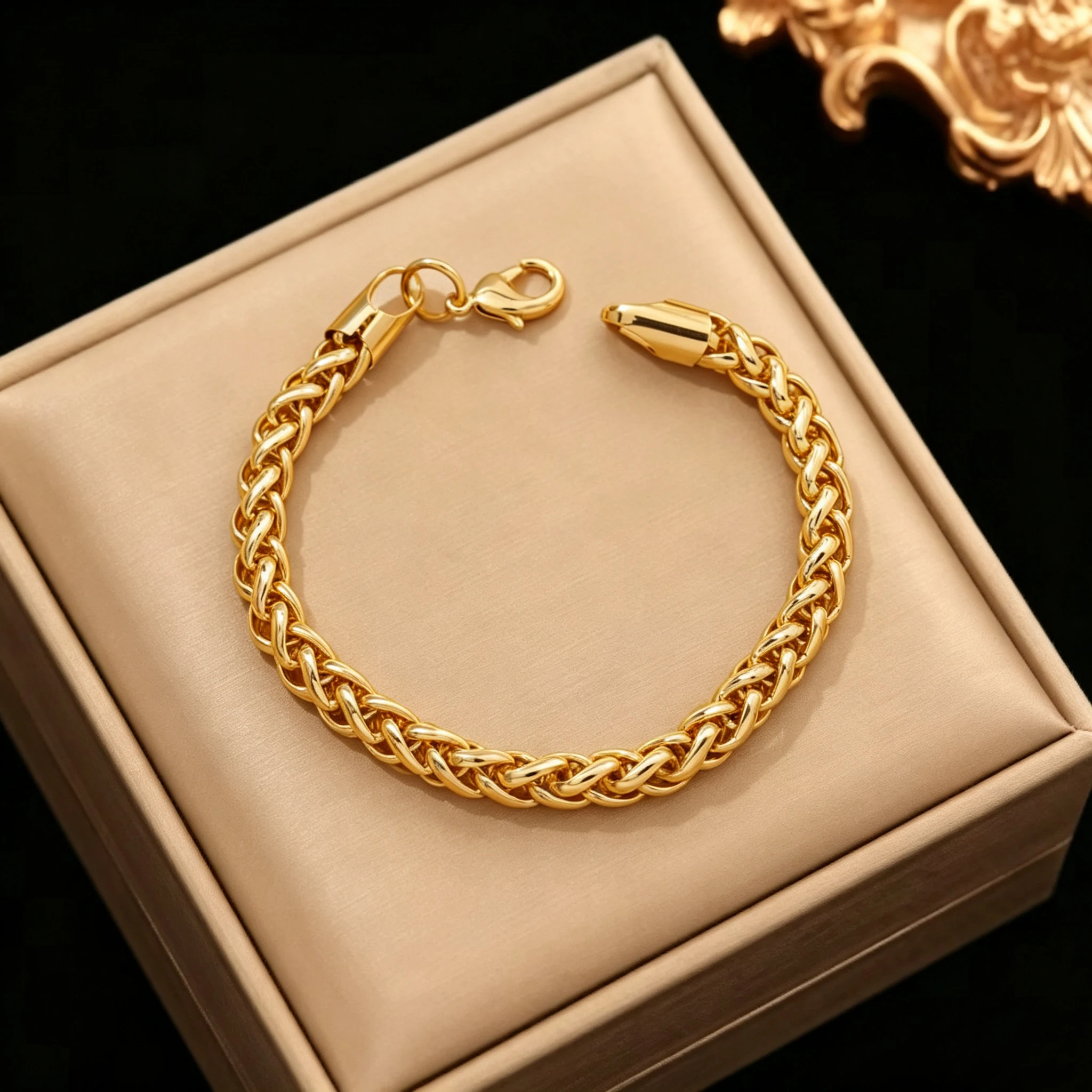 YM Jewelry 316L Edelstahl Gedrehtes Armband für Damen, Trendiges 18K Vergoldetes Handgelenk-Schmuckstück, Wasserdicht, Geschenkidee – Detail 4