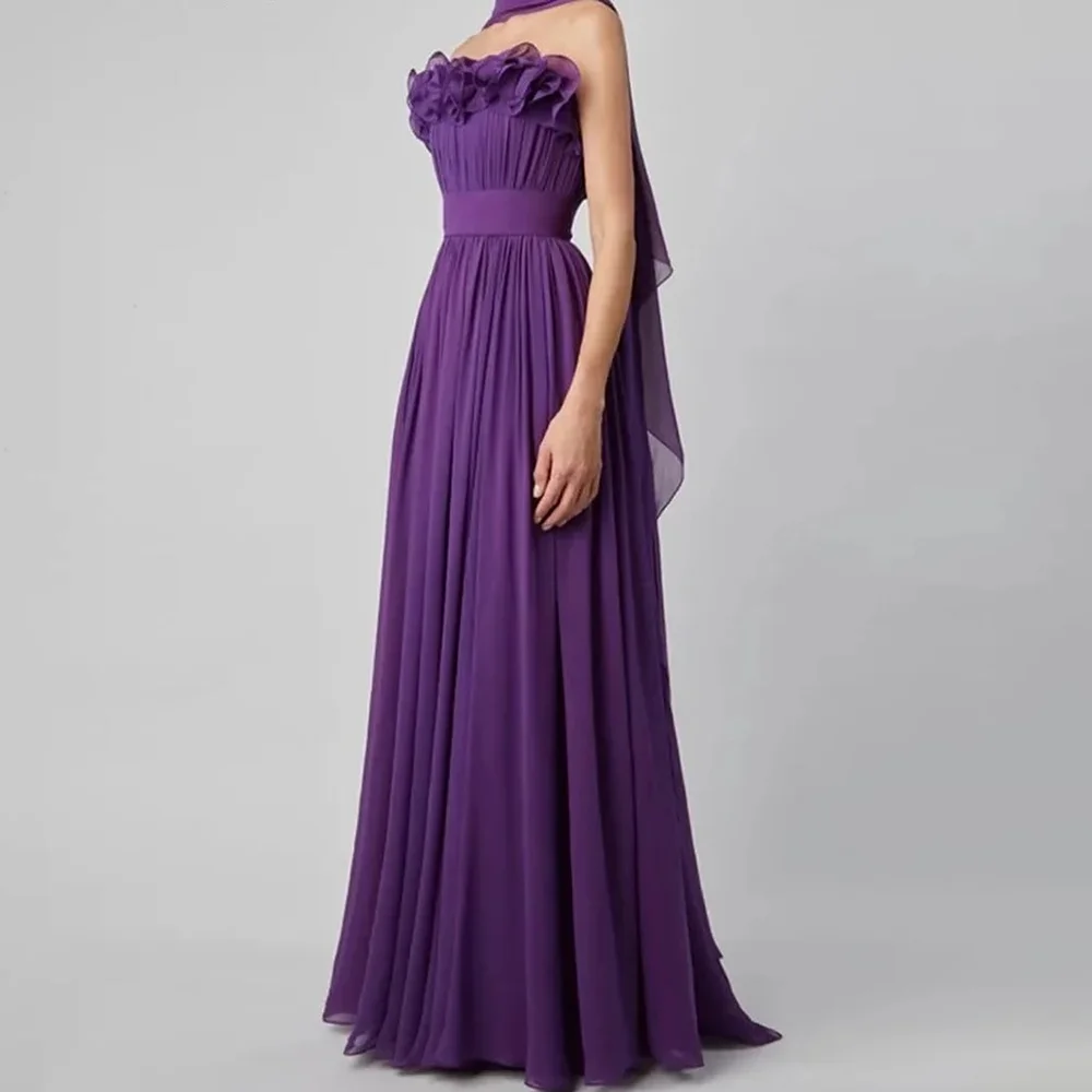 Elegantes Abendkleid in Lila, trägerlos, mit Falten, Chiffon, A-Linie, Abendkleider, Oberschenkelschlitz, bodenlang, formelle Kleider nach Maß