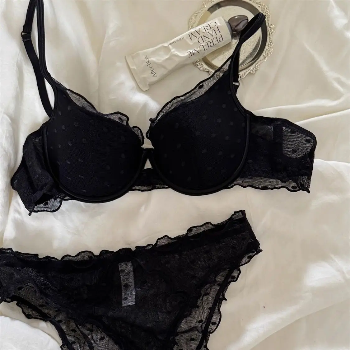 Ensemble de lingerie deux pièces en dentelle française à pois, avec effet de rassemblement et de lifting pour petites poitrines, anti-affaissement et maintien latéral des seins
