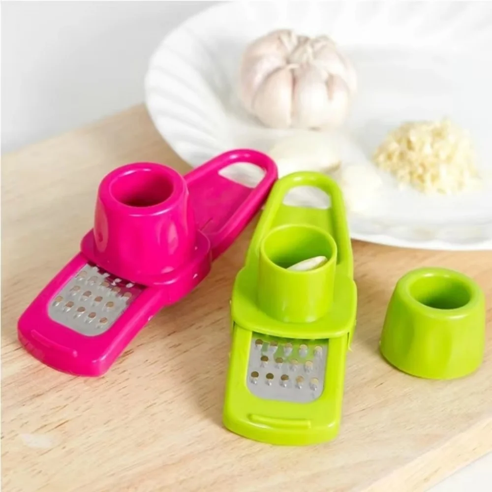 Mini Garlic Grinder Portable Garlic Peeling Machine Garlic Crusher Multi-Functional Manual Ginger Grinding Grater Kitchen Tools