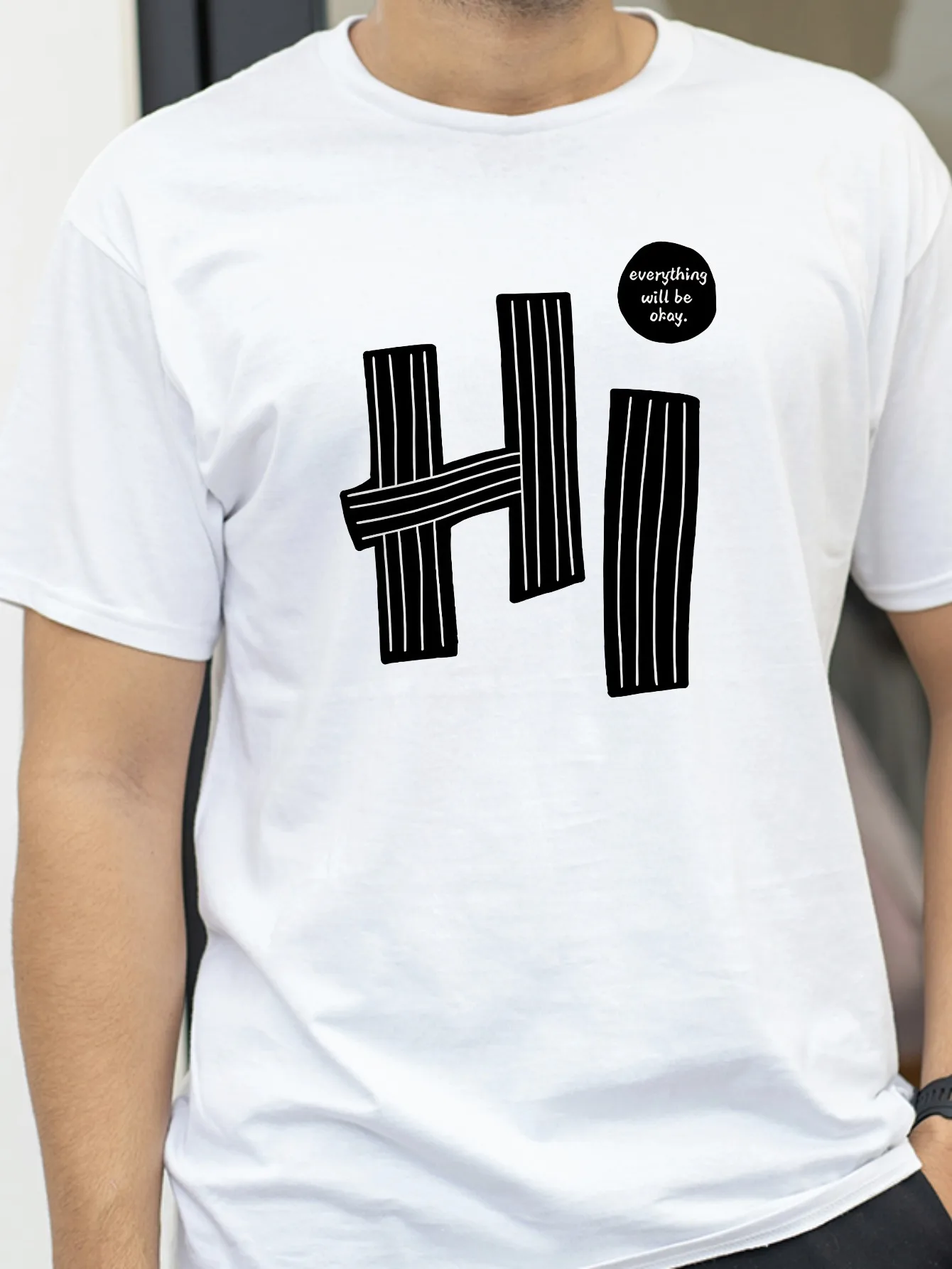 تي شيرت رجالي صيفي من القطن الخالص كاجوال فضفاض مناسب بنمط حروف HI مطبوع برقبة دائرية وأكمام قصيرة