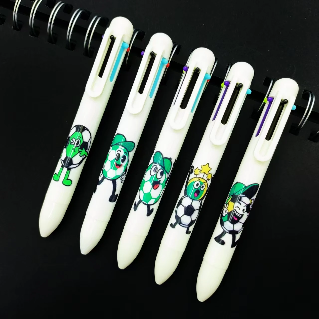 

12 шт., разноцветная ручка на тему счастливой футбольной вечеринки, милая шариковая ручка для моделирования футбола «шесть в одном», ручка для нанесения ключей