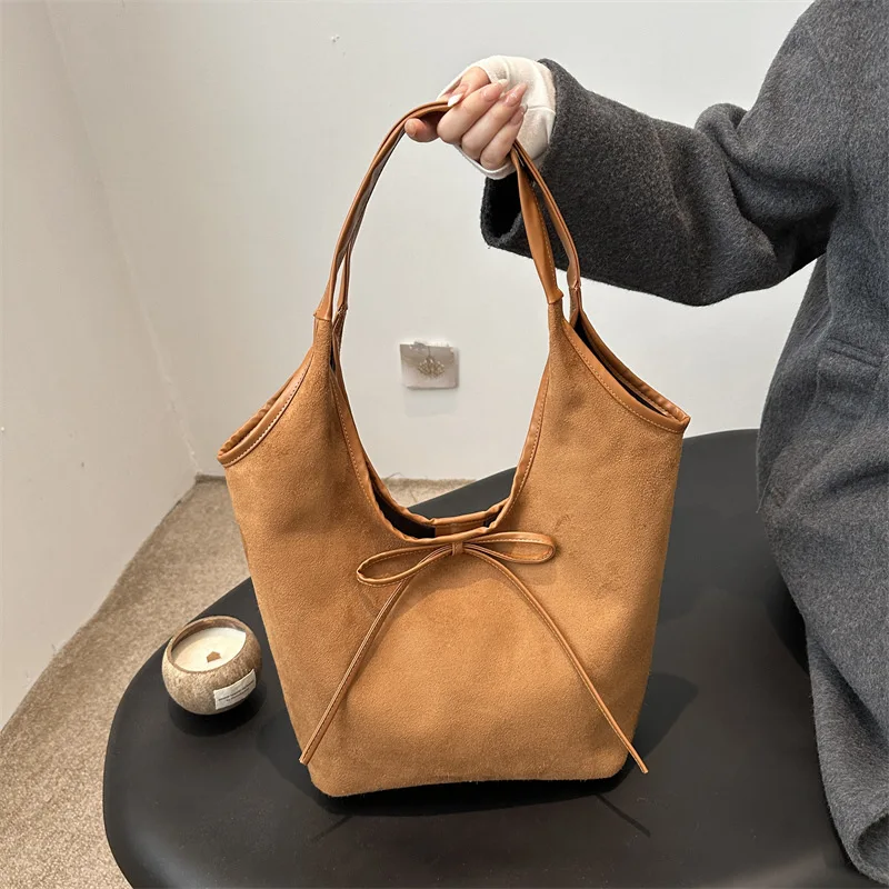 Borsa sottobraccio smerigliata retrò di vendita calda per donna Borsa a secchiello nuova primavera 20225, borsa tote a spalla singola casual di grande capacità
