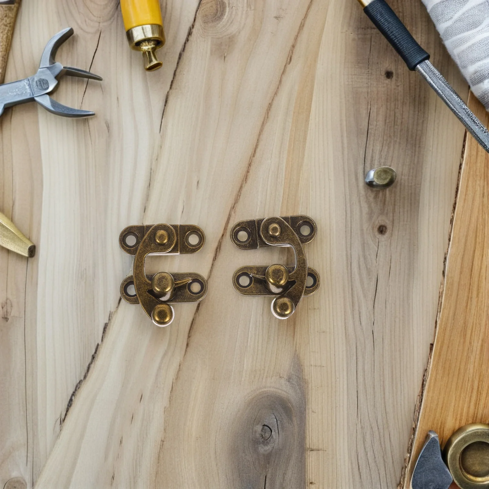 

8Pcs Vintage Clasp Latch Zinc Alloy Bull Horn Lock for Jewelry Boxes Gift Storage Cases Retro Metal Box Hasp Latch