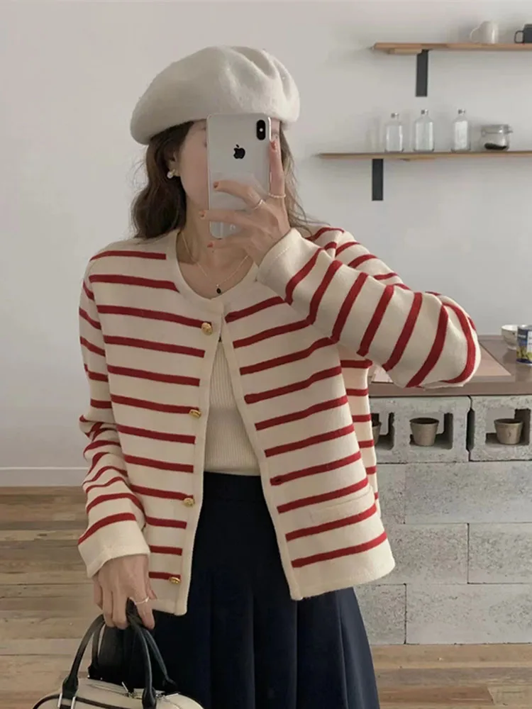 Zoki Vintage Striped Women Cardigan Sweaters Sweet Long Sleeve Casual French Knitted Tops Elegant O Neck Lady Retro Buttons Tops