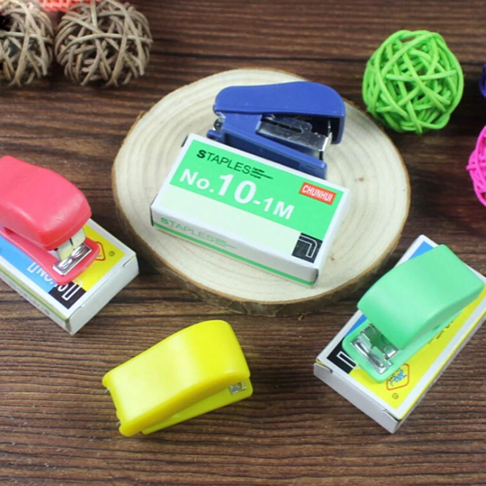 Plastic Mini Stapler Stationery Set Kawaii Stapler Paper Office Mini Corchetera Binder Stationary with 50pc Staples Color Random