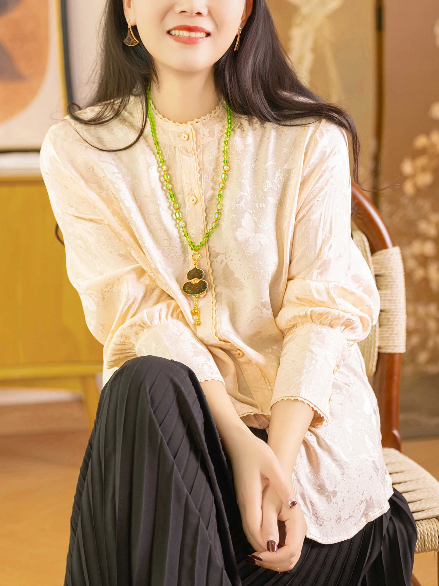 

Шелковая блузка Ele Silk для женщин: премиум-качество, плиссированный дизайн, эффект стройности, длинный рукав, повседневный стиль