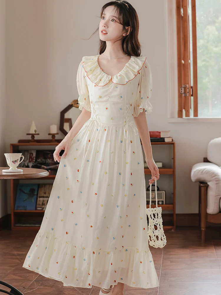 فستان صيفي مطرز بالزهور وأكمام منتفخة مكشكش وياقة الدمية فستان نسائي بوهو أنيق فاخر 2025 فستان سهرة كوري ضيق