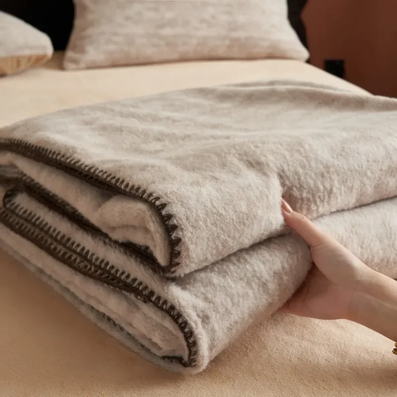 

New thickened imitation cashmere milk fleece blanket shawl towel blanket coral fleece office blanket