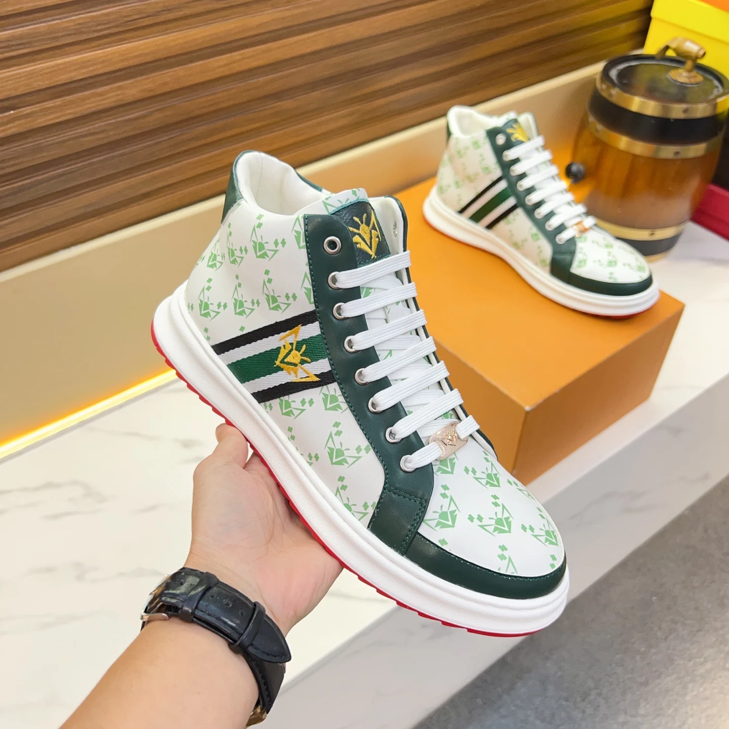 Men's Lac-up High-top boots outdoors Handmade Leather Casual Shoes Design Sneakers Man Comfortable Sports shoes Comfortable