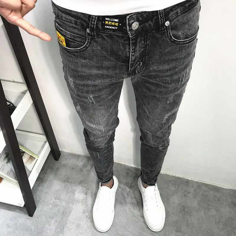 Black 1083 label