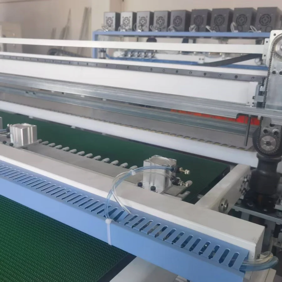 Tagliatrice ad ultrasuoni per tessuti domestici Tagliatrice automatica per tessuti in microfibra