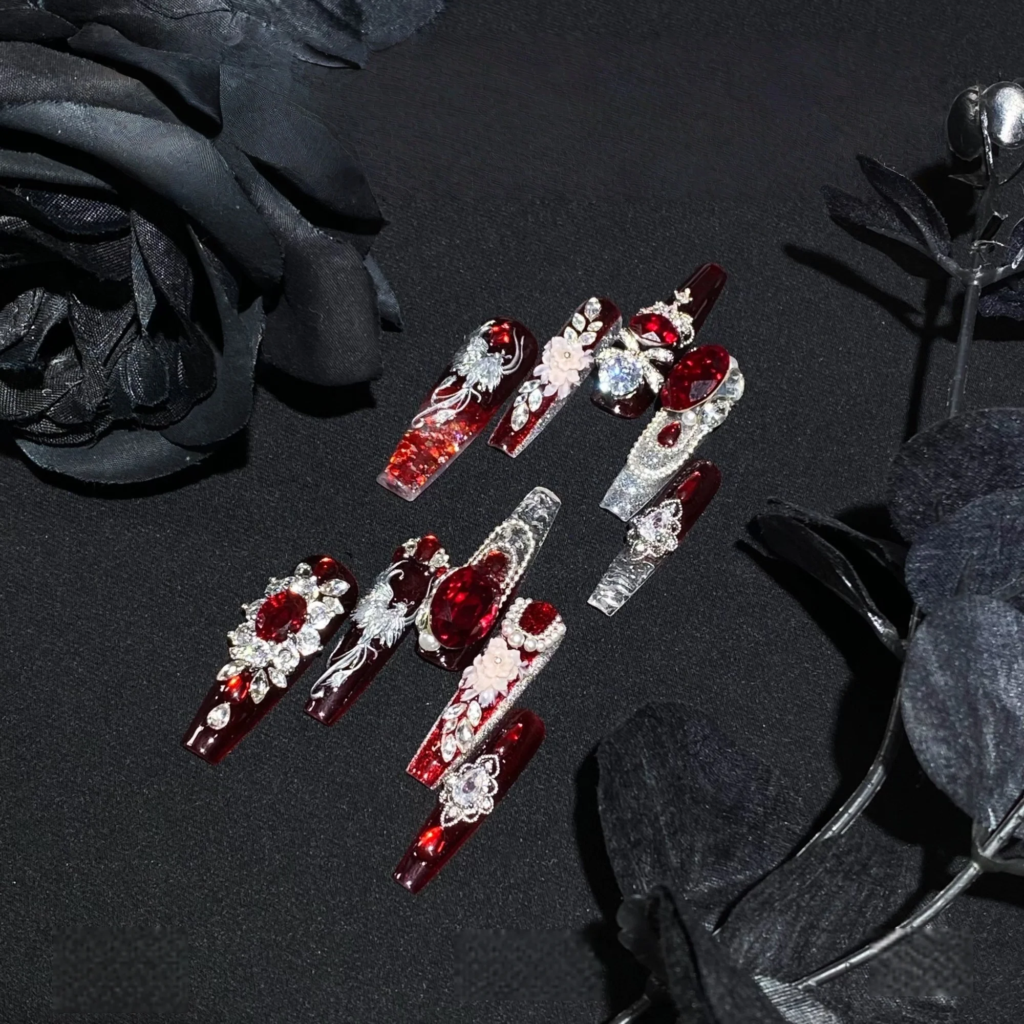 New Year's Fair Manicure Wedding Ruby Red Carvings Ice-clear 2026 Nail Press On Nails Handmade Fine Glitter Gradient Fake Nails