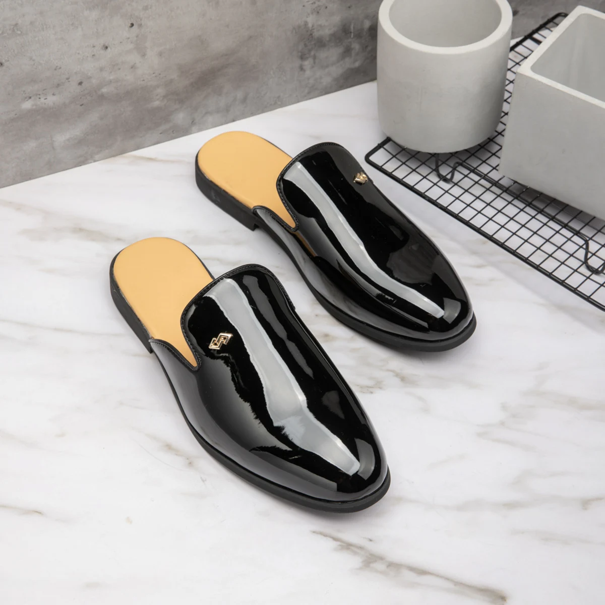

Classic Retro Slip-On Slippers Comfortable Half Slippers French Lazy Style Summer New Arrival Men's Slippers Rubber Sole