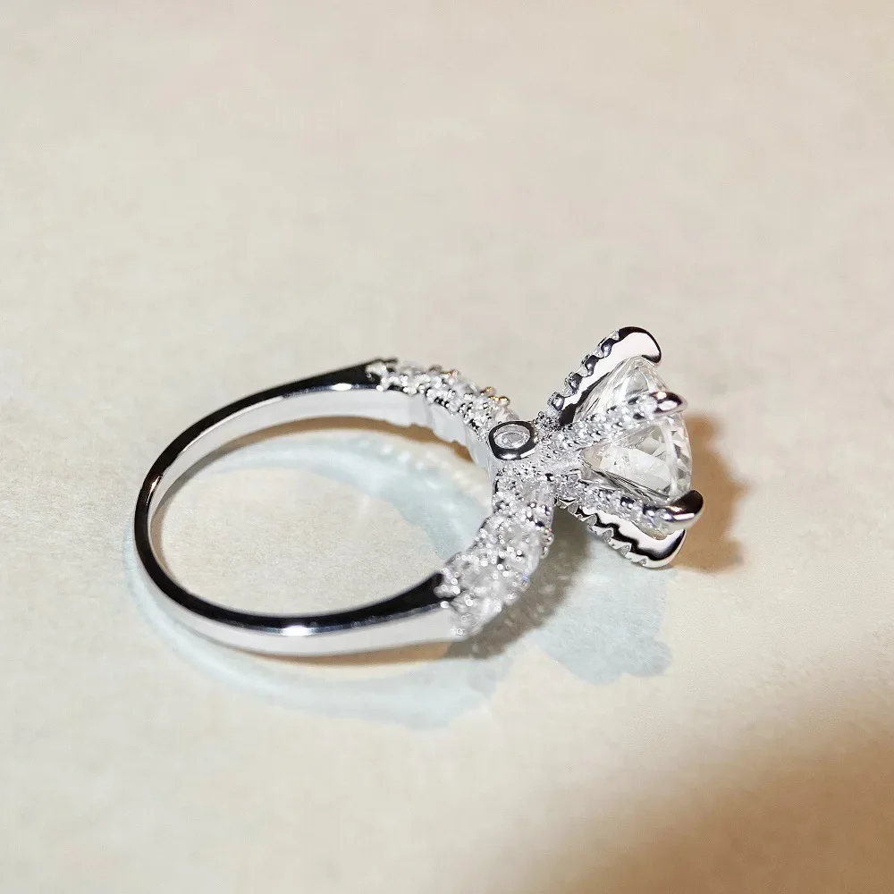PT950 platinum ring - elegant full-set six-prong diamond ring with sapphire inlay